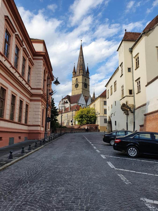 Piazza Grande Apartment Sibiu Exterior photo